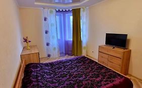 Апартаменти В Центрі Луцька Ogienka2A